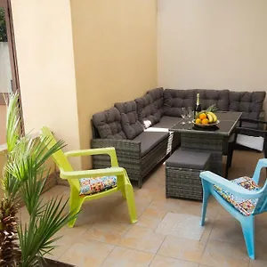 https://appartamenti-leone.sicilyhotelsitaly.net